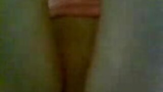 Naoljena in zajebana ženska z podvezico