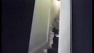 Ženska, ki zvija dva