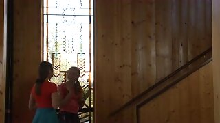 Blondinka Babe vzame v usta