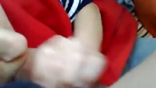 Zajebano, kako obožuje to umazano dekle sladoled! In še ni poletje