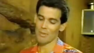 Dal ga je v usta črne zrele