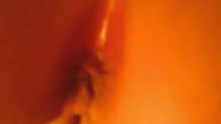 Zrela gospa z velikimi mlekomi Brandi Love razgreje mladega hipsterja