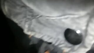 Položila je žensko v posteljo in zajebala